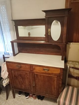 Mueble antiguo, ideal casa rústica, salón, cocina.