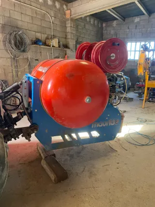 Compresor para tractor 600L trabajos de poda.