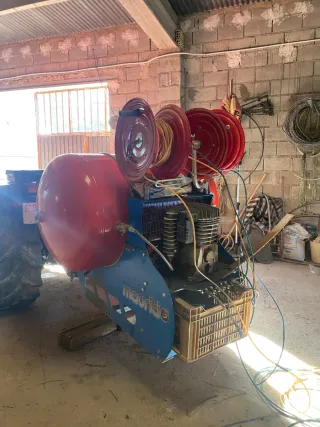 Compresor para tractor 600L trabajos de poda.
