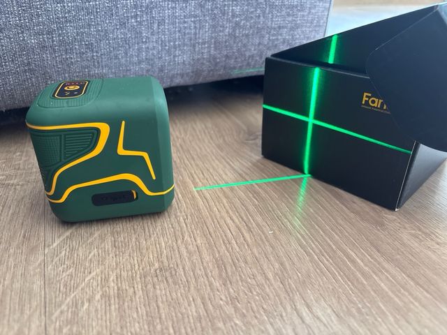 Nivel láser de doble haz. Nivelado automático. USB