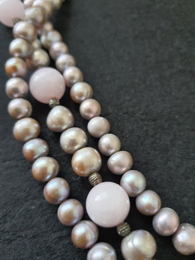 Collar 3 vueltas perlas naturales y cuarzo rosa