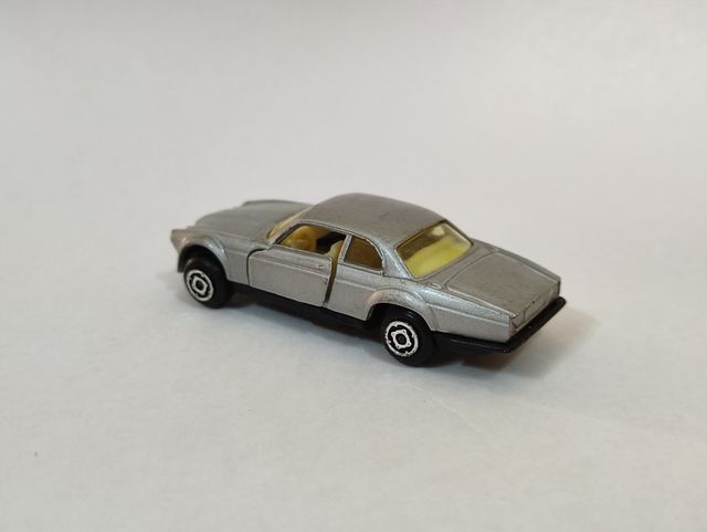 Guisval, Jaguar XJ12, años 70.
