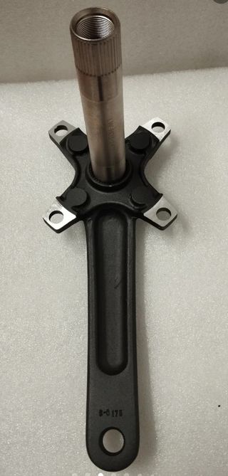 Bielas monoplato centro hueco 40 dientes