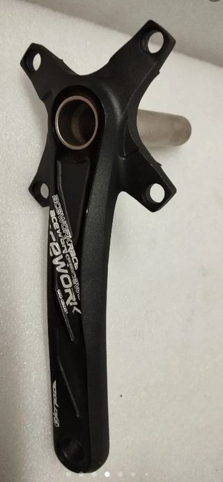 Bielas monoplato centro hueco 40 dientes