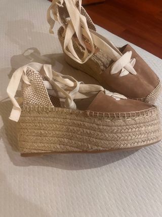 Alpargatas con cuña nuevas a estrenar