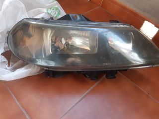 Faro Renault Laguna I