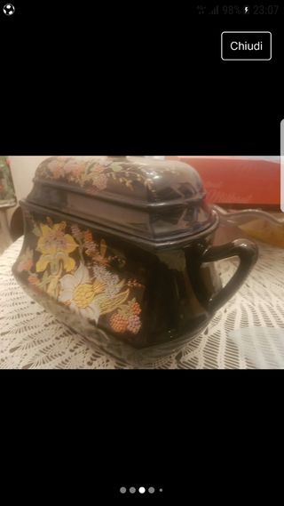 Biscottiera vintage con disegni floreali