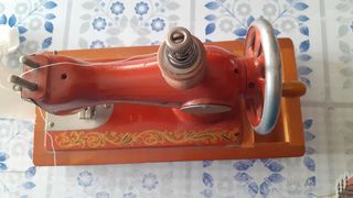 Mini máquina de coser 