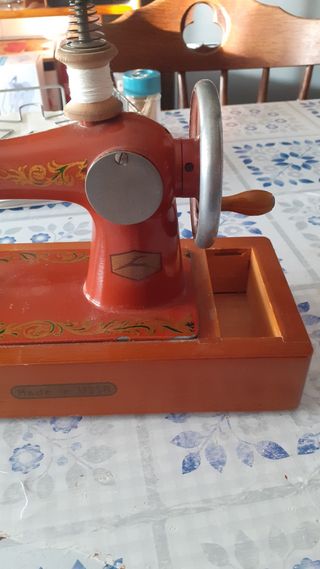 Mini máquina de coser 