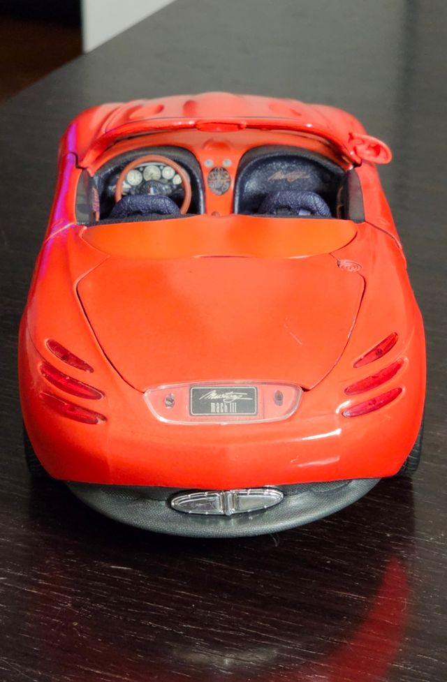 1/18 Maisto Ford Mustang Mach 3