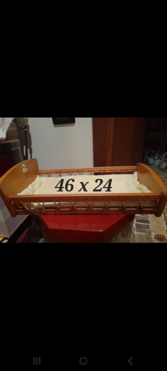 lettino antico per bambola