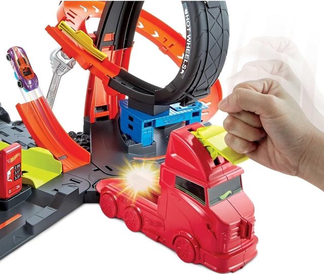 PISTA HOT WHEELS ATAQUE AL GORILA