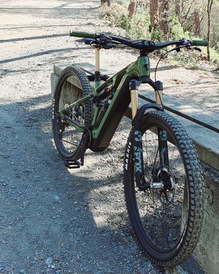 CUBE STEREO HYBRID ONE55  C68X TM 750