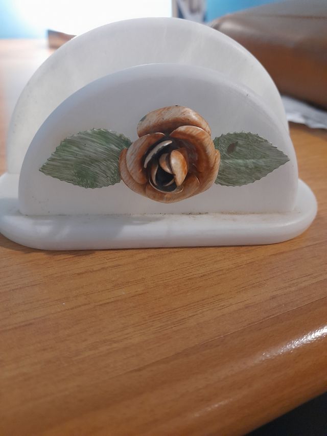 Portatovaglioli in marmo vintage