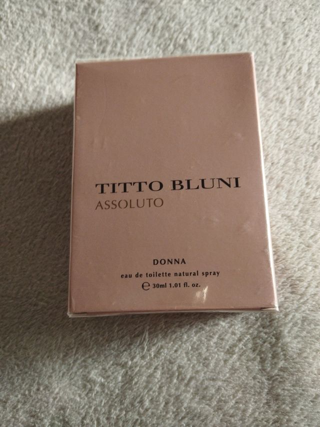 colonia titto Bluni mujer