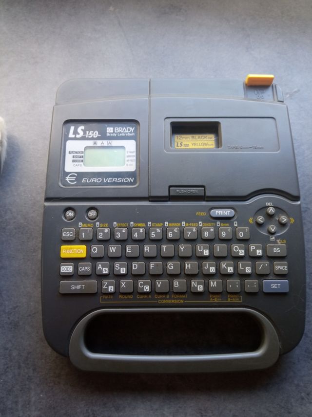 Etiquetadora Brady LS150
