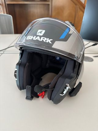 Casco Shark con intercomunicador