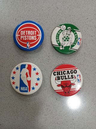Lote de chapas NBA