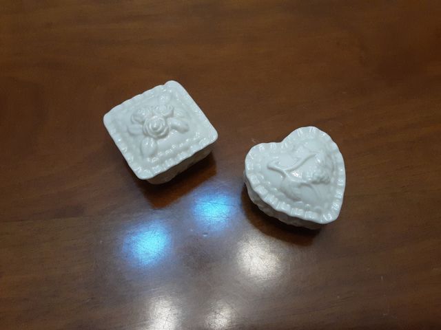 Set di 2 scatole in porcellana 