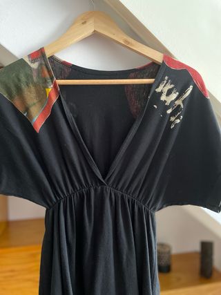 Camiseta fruncida tipo Desigual