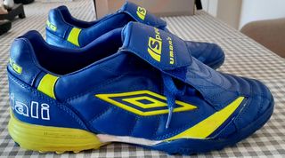 Botas fútbol umbro speciali