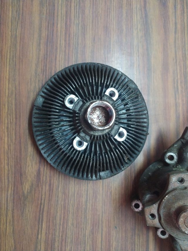 Bomba y viscoso jeep 4.0