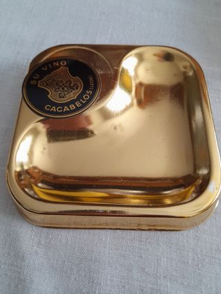 Cenicero Cacabelos dorado antiguo.