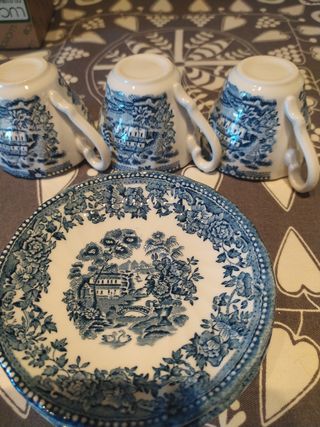 Stoviglie inglesi per la colazione