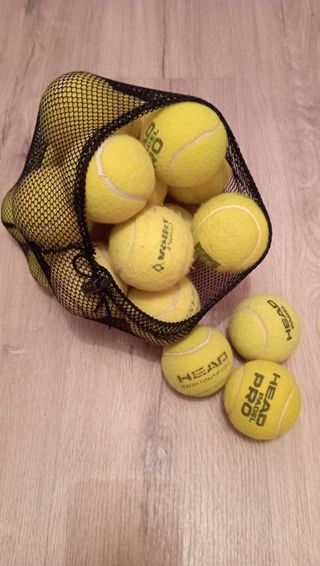 28 pelotas padel
