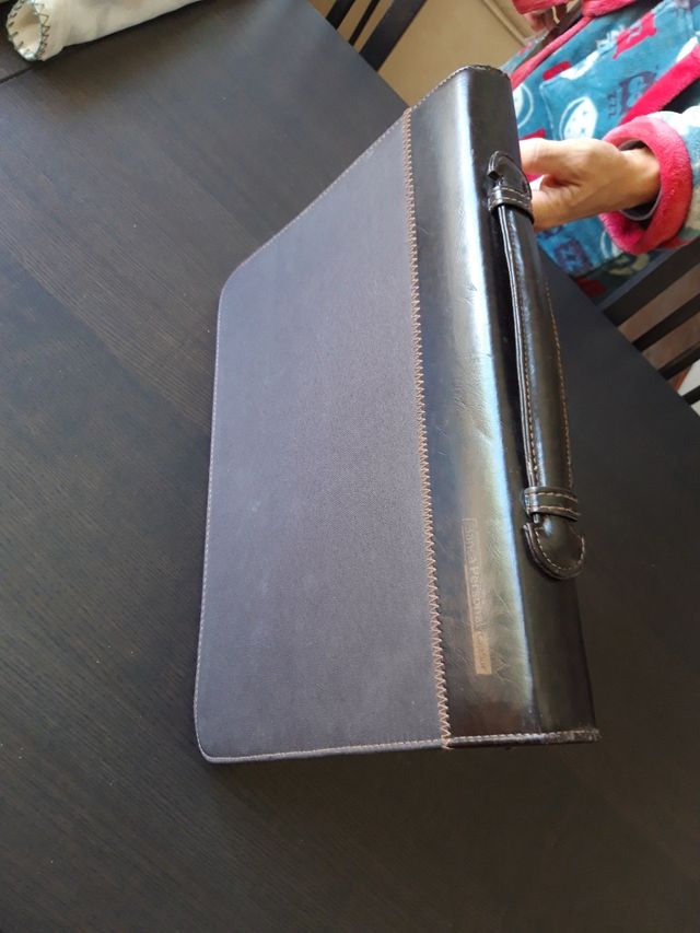 Maletín porta documentos