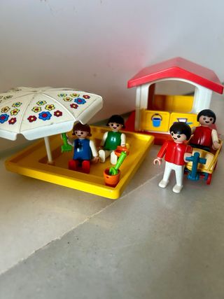 Arenero y Casita parque  infantil Playmobil