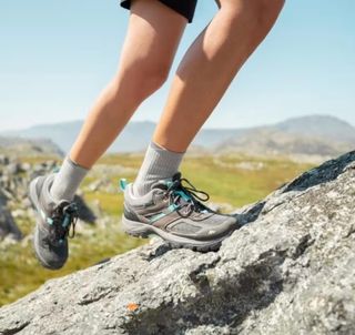 Zapatillas de trekking Quechua sin estrenar