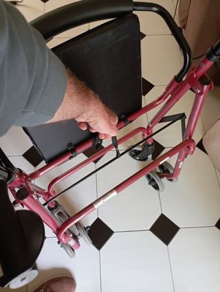 Andador de aluminio en perfecto estado.