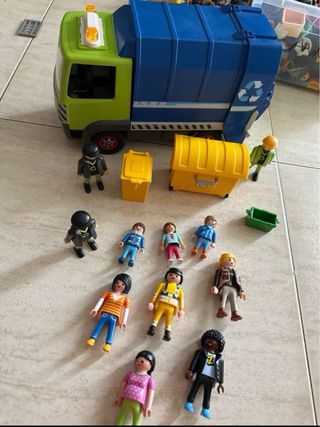 Camion reciclaje Playmobil y muñecos