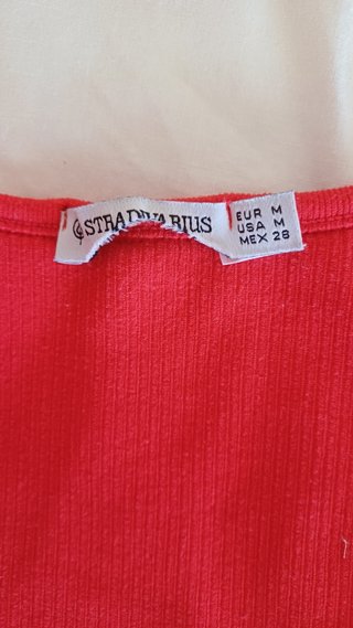 Top rojo Stradivarius