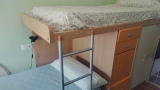 Dormitorio juvenil en Huesca 