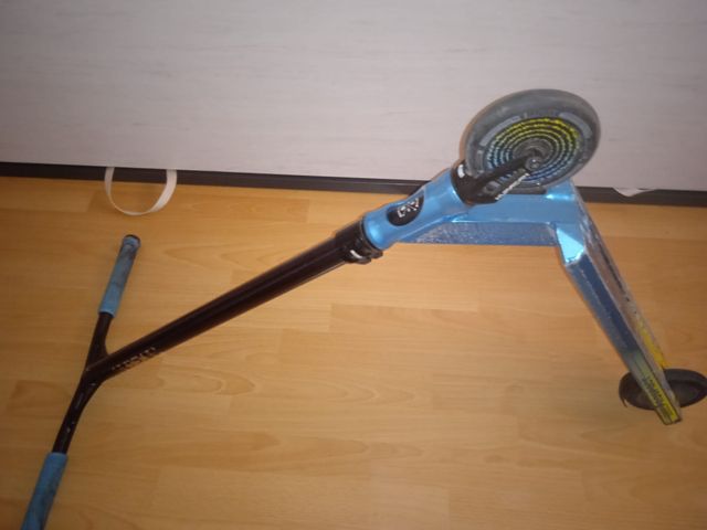 Patinete de trucos marca LUCKY