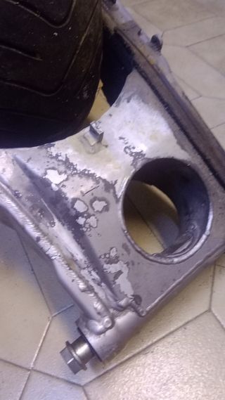 Kawasaki ZXR750 basculante + rueda