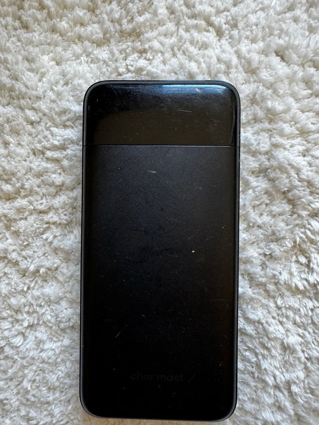 Cargador portatil de 4 entredas