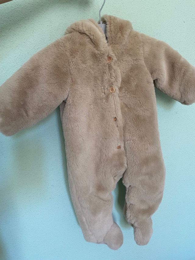 Buzo bebe nuevo de Zara