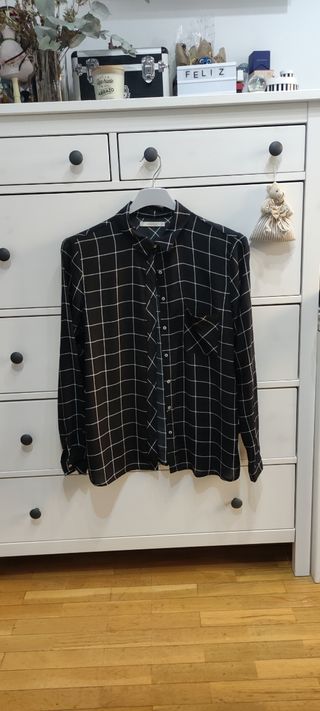 Camisa fina Pull and bear.