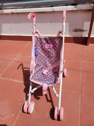 Cochecito de muñecas