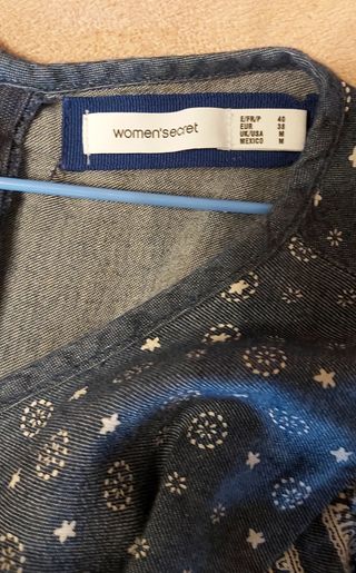 Vestido ganga com apontamentos bordados