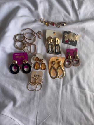 Lote pendientes , anillos dorados