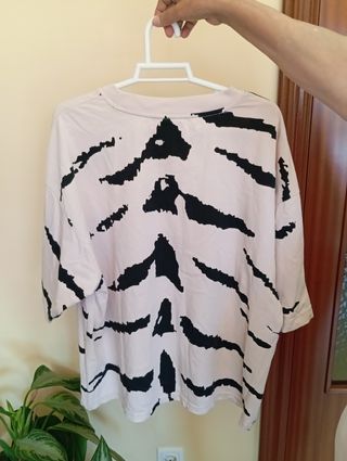 Camiseta GRMY talla XL estilo cropped
