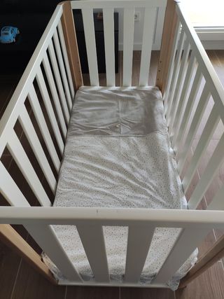 COLCHA y PROTECTOR para cuna
