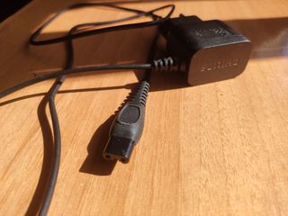 Cargador Philips 15V afeitadora