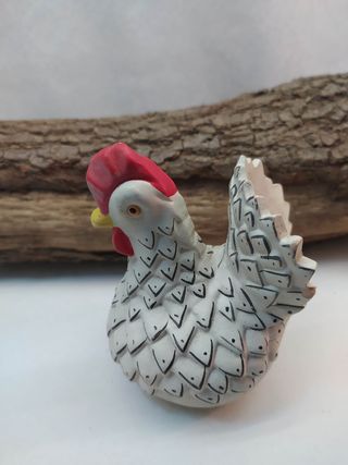 Galinha em cerâmica