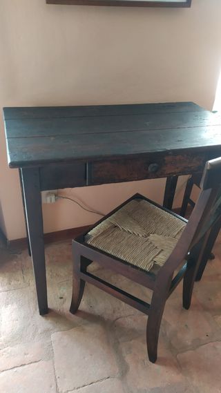 Tavolino e sedia