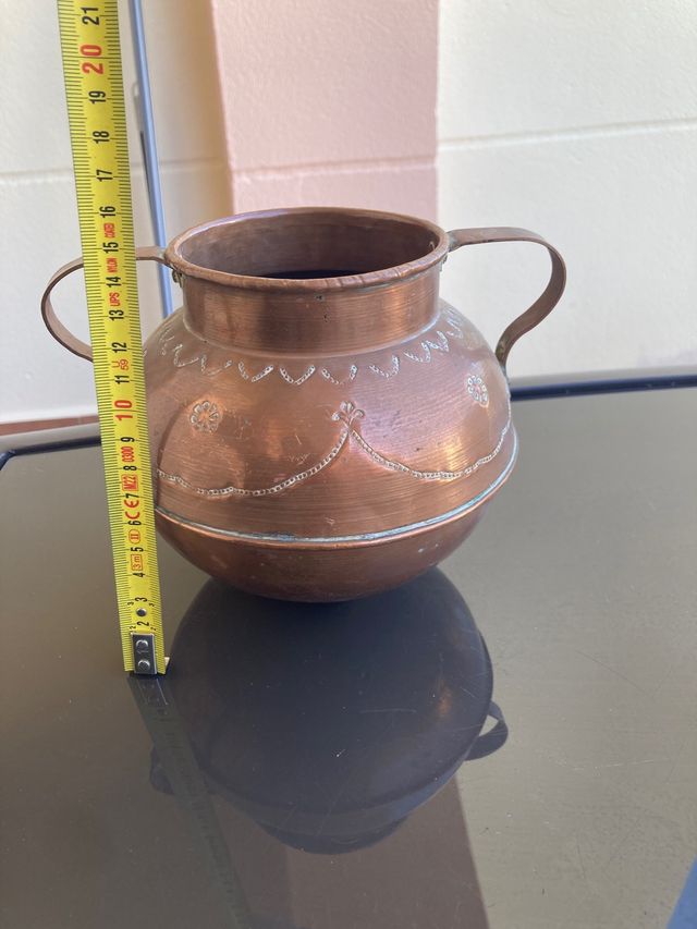 Antiguo jarrón bronce/latón